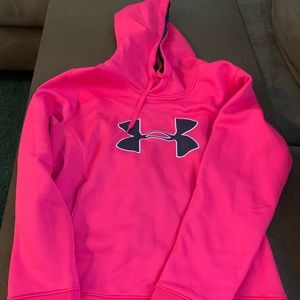 Under Armour Women’s hoodie. In excellent condition. Size Large.